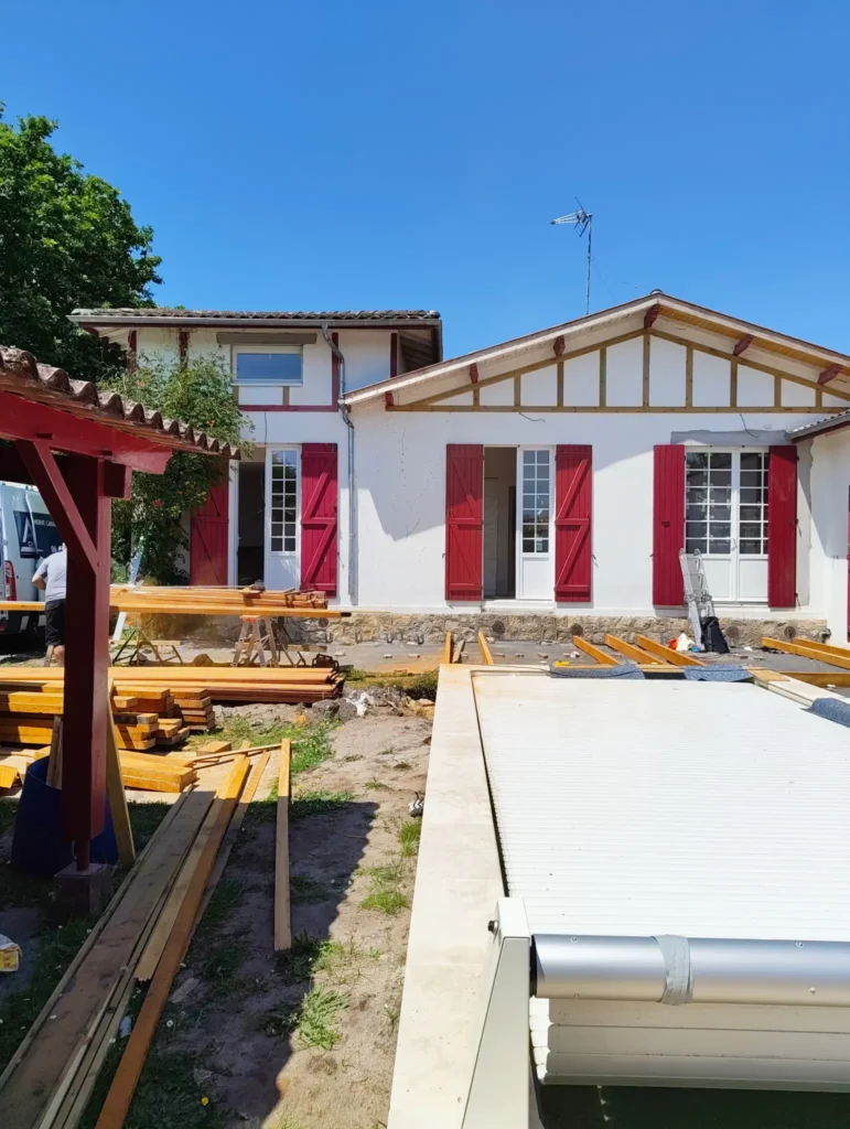 Fabrication de la terrasse autour d'une piscine
