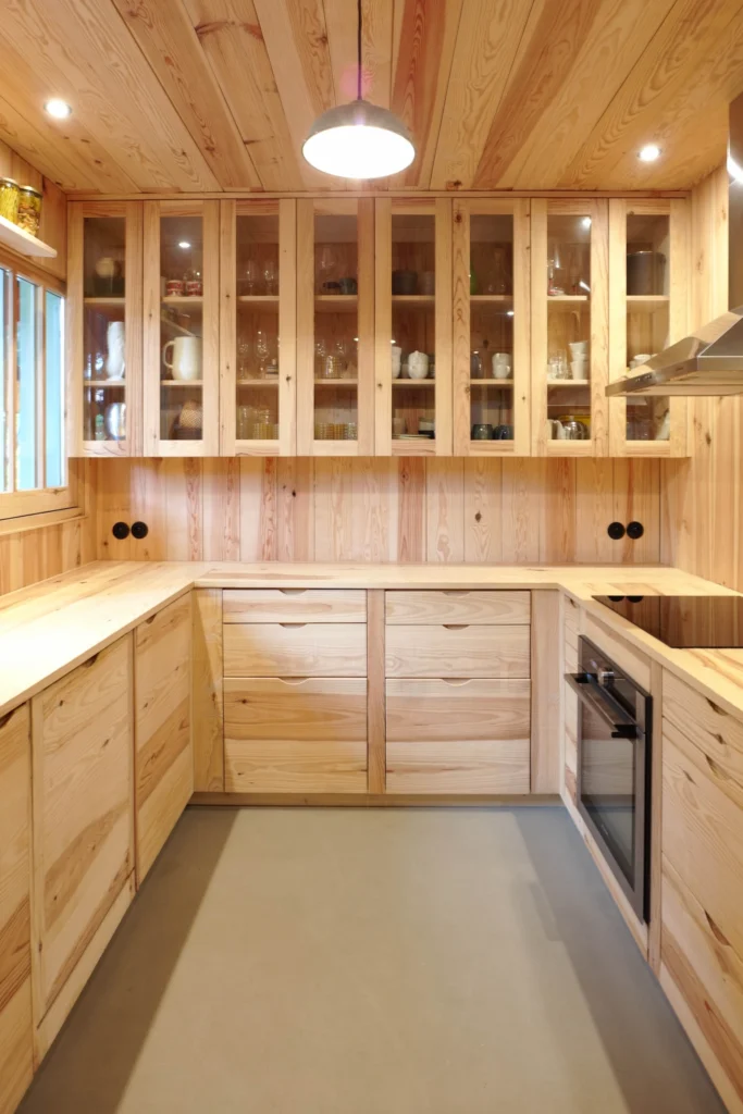 Cuisine en bois à Lège-Cap-Ferret