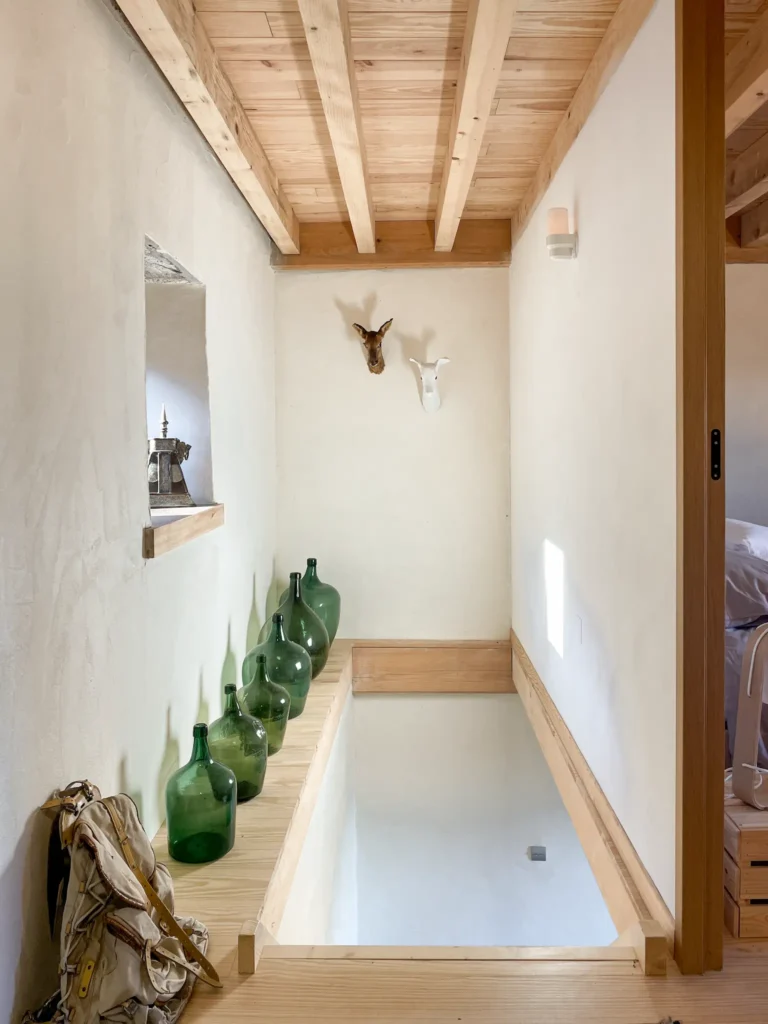 Escalier en bois d'une rénovation de grange